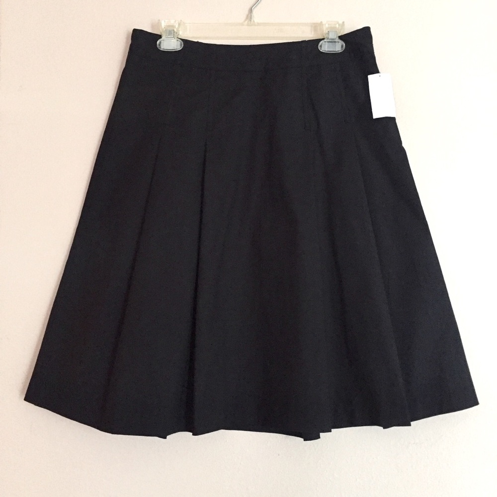 Gap Black Pleated Skirt